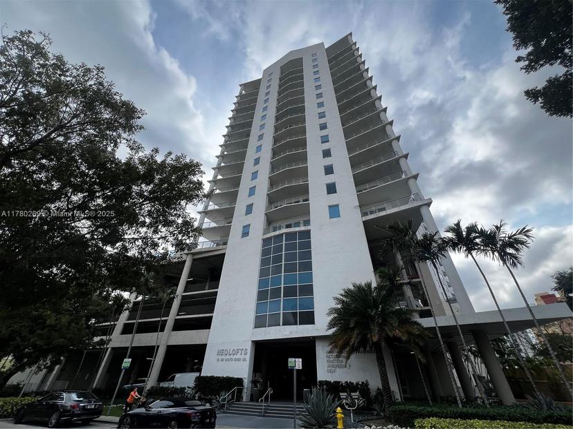 Picture of 10 SW South River Dr # 812, Miami FL 33130