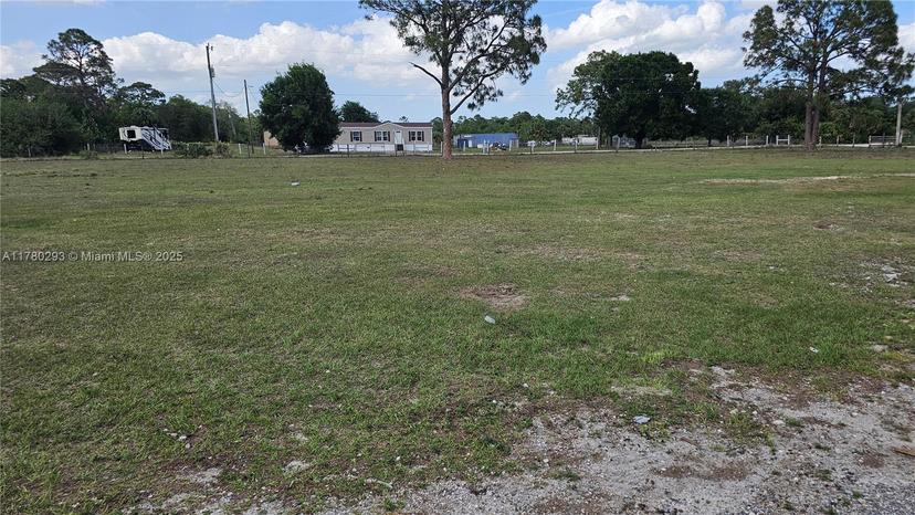 Picture of 1250 Naples Avenue, Clewiston FL 33440