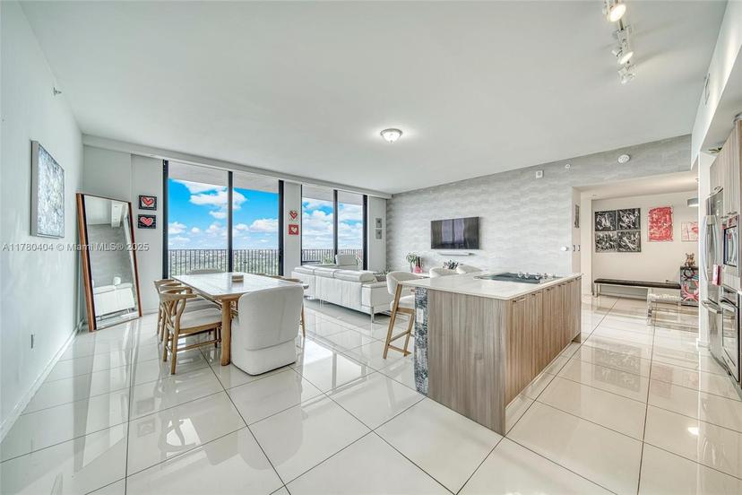 Picture of 5252 NW 85Th Ave, Doral FL 33178