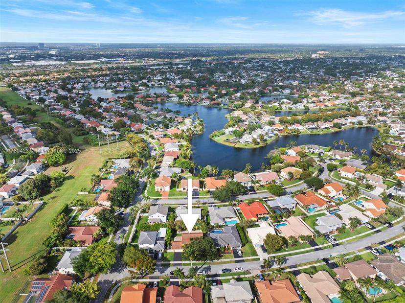 Picture of 14231 Harpers Ferry St, Davie FL 33325