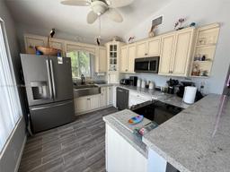 Picture of 313 Bayview Ave, Key Largo, FL 33037