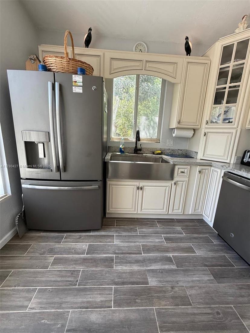 Picture of 313 Bayview Ave, Key Largo FL 33037