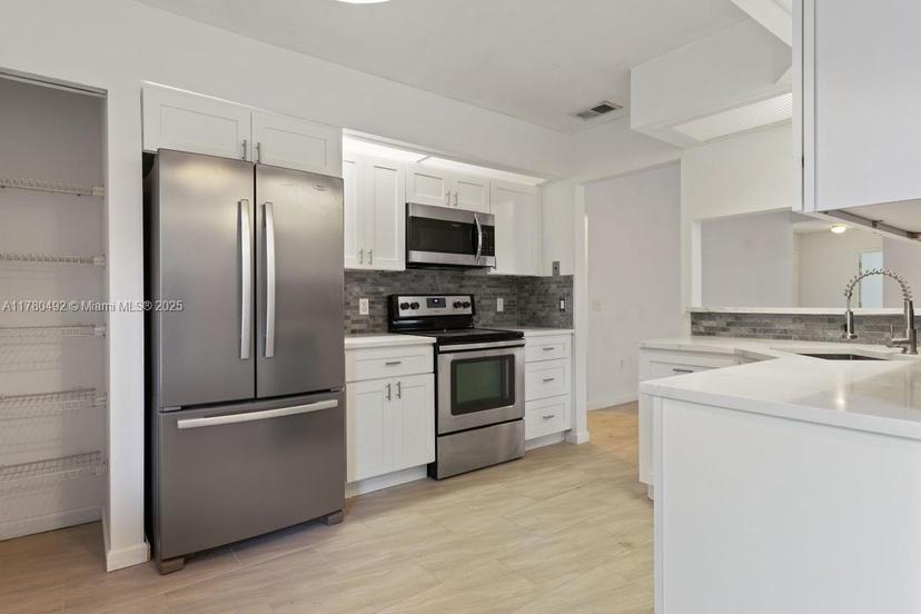 Picture of 309 Kirkcaldy Dr, Other City - In The State Of Florida FL 32708