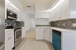 Picture of 309 Kirkcaldy Dr, Other City - In The State Of Florida, FL 32708