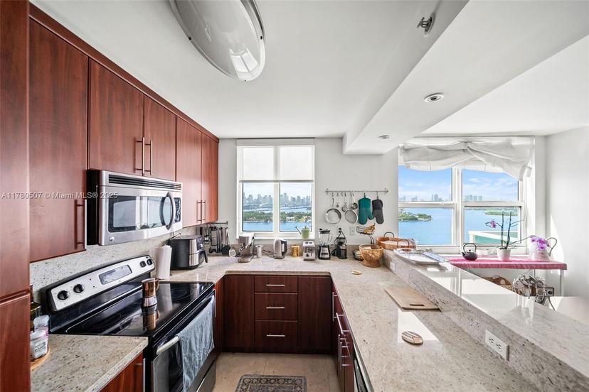 Picture of 650 West Ave # 2511, Miami Beach FL 33139