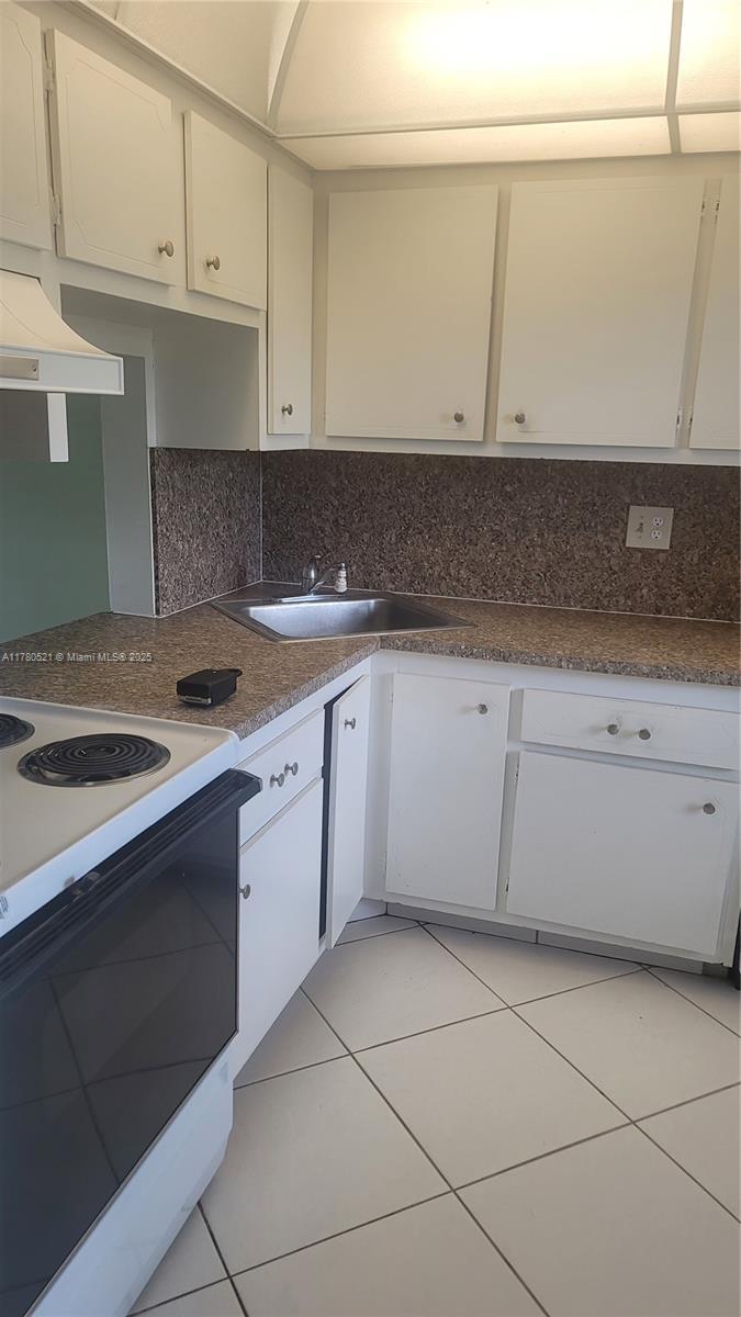Picture of 6091 NW 61 Avenue # 310, Tamarac FL 33319