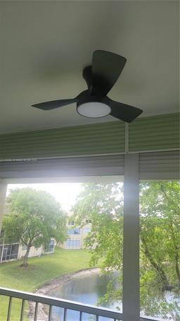 Picture of 6091 NW 61 Avenue # 310, Tamarac, FL 33319