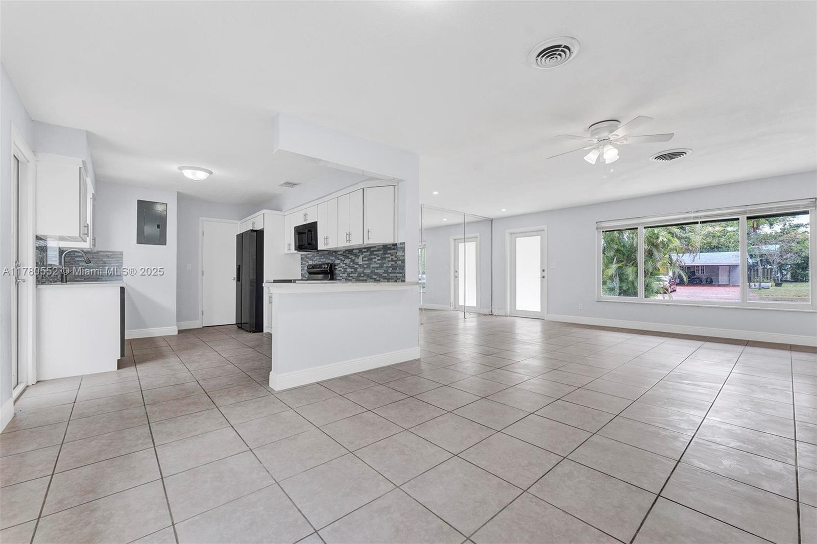 Picture of 5709 Van Buren St, Hollywood, FL 33023