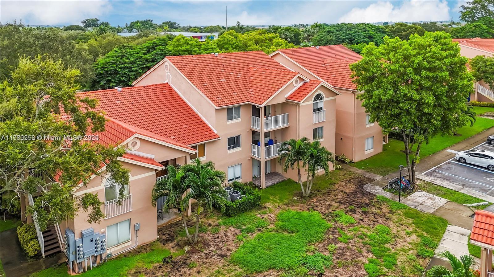 Picture of 15770 SW 106Th Ter # 203, Miami, FL 33196