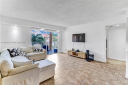 Picture of 15770 SW 106Th Ter # 203, Miami, FL 33196