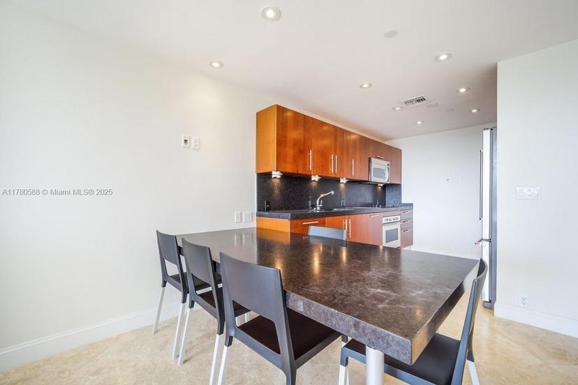 Picture of 151 Crandon Blvd # 439, Key Biscayne FL 33149