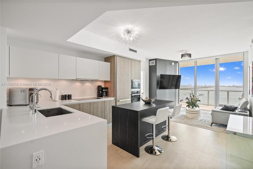 Picture of 2900 NE 7Th Ave # 1905, Miami FL 33137