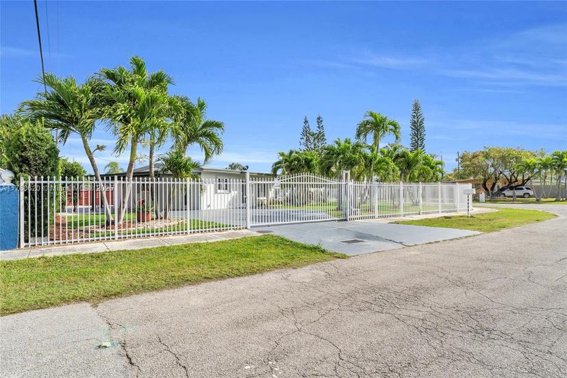 Picture of 14441 SW 291St St, Homestead FL 33033