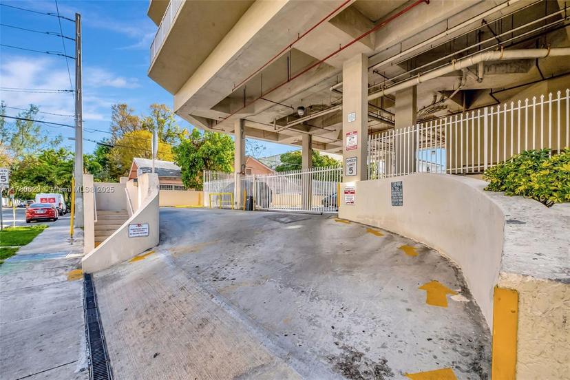 Picture of 102 SW 6Th Ave # 204, Miami FL 33130