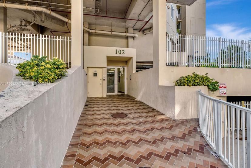 Picture of 102 SW 6Th Ave # 204, Miami FL 33130