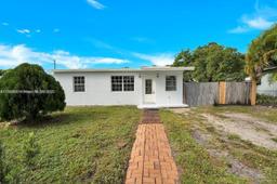 Picture of 3900 SW 47Th Ave, West Park, FL 33023