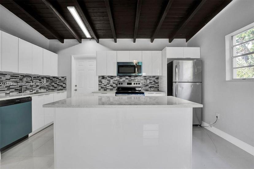 Picture of 3900 SW 47Th Ave, West Park FL 33023