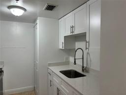 Picture of 2415 NW 16Th St Rd # 103, Miami, FL 33125