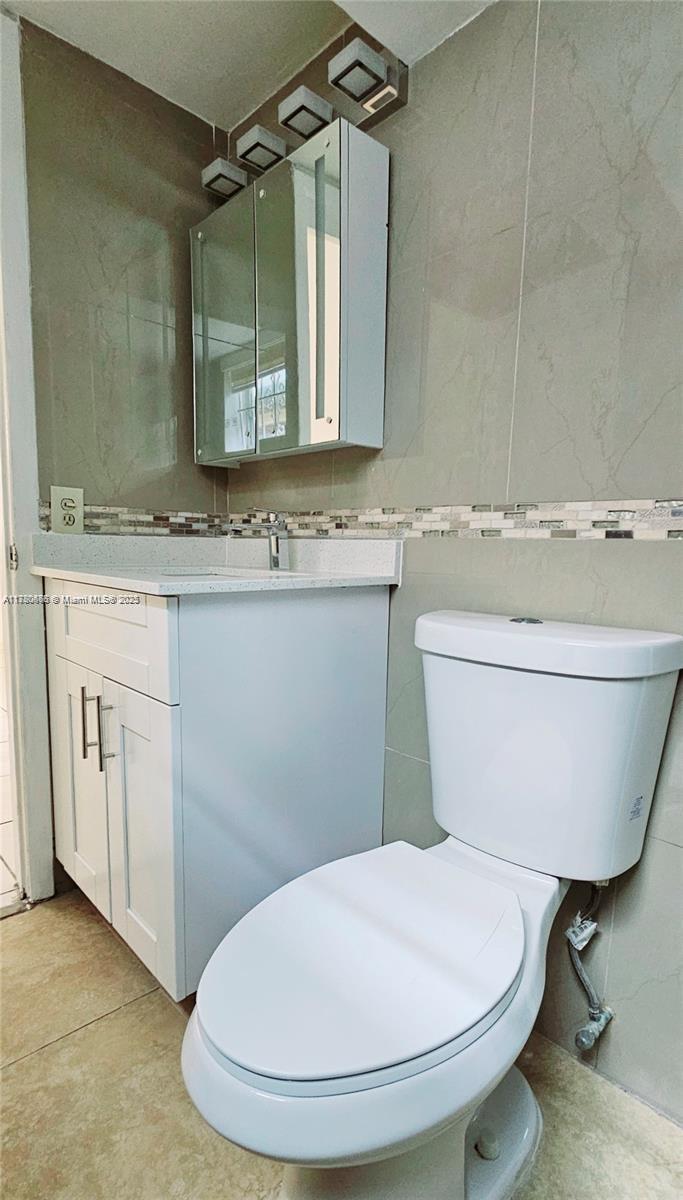 Picture of 12500 NE 5Th Ave # 101, North Miami FL 33161