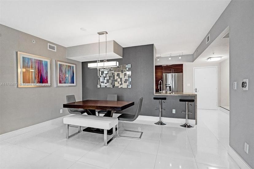 Picture of 325 S Biscayne Blvd # 2519, Miami FL 33131