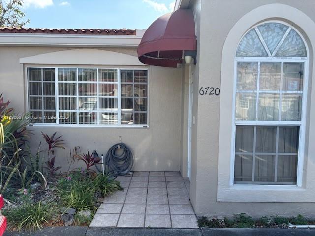 Picture of 6720 NW 166Th Ter # 401, Miami Lakes FL 33014