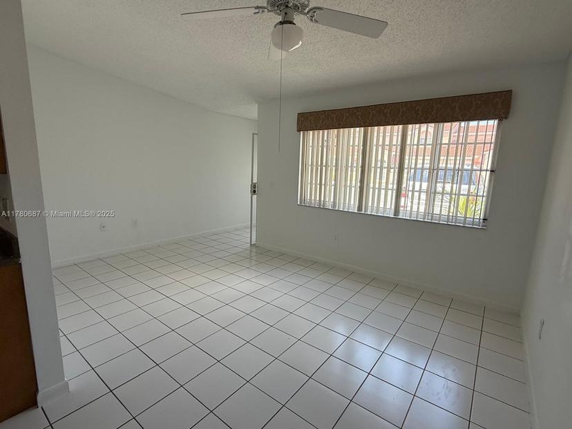 Picture of 6720 NW 166Th Ter # 401, Miami Lakes FL 33014