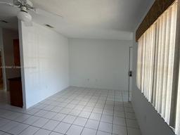 Picture of 6720 NW 166Th Ter # 401, Miami Lakes, FL 33014