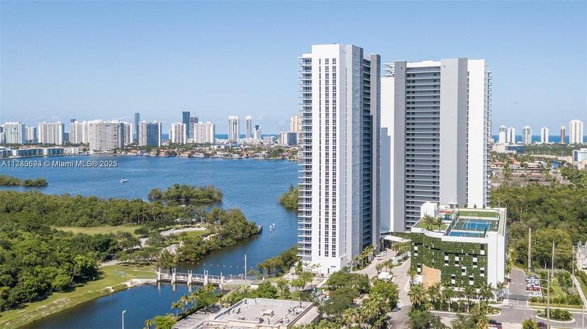 Picture of 16385 Biscayne Blvd # 904, North Miami Beach FL 33160