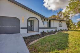 Picture of 4290 Yucatan Cir, Port Charlotte, FL 33948
