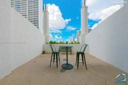 Picture of 1750 N Bayshore Dr # 1114, Miami, FL 33132