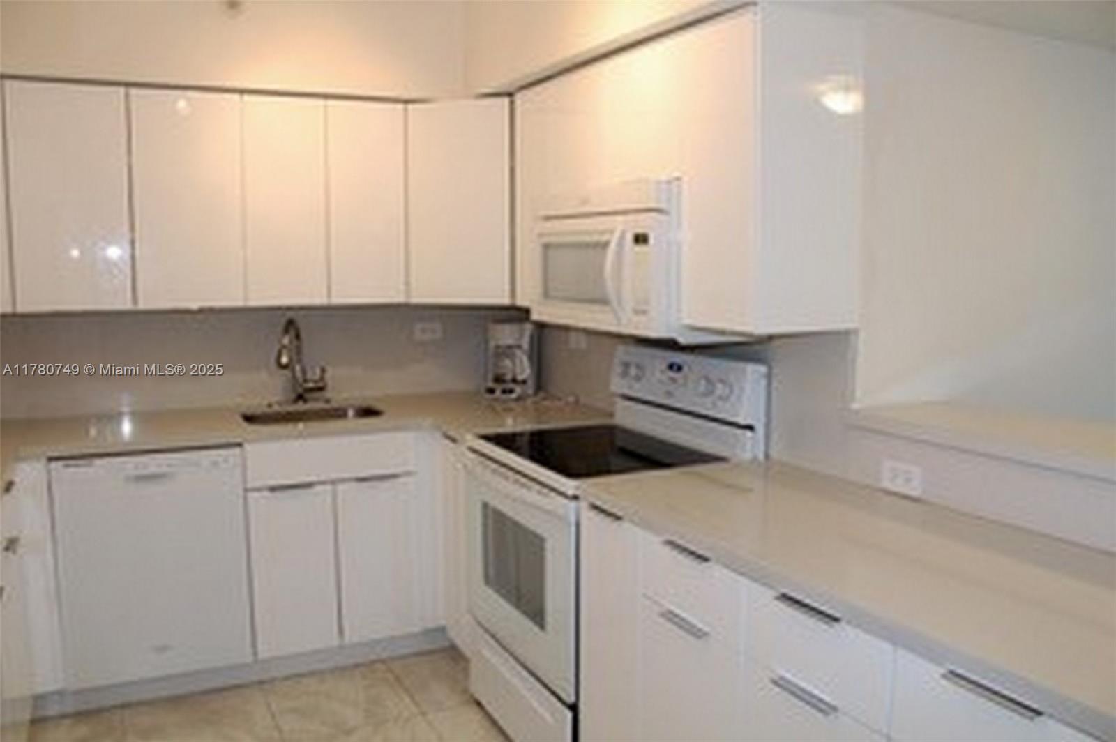 Picture of 1500 Bay Rd # 668S, Miami Beach, FL 33139
