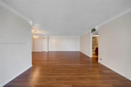 Picture of 920 NE 199Th St # 4S, Miami, FL 33179