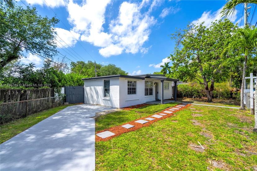 Picture of 3494 SW 56Th Ave, West Park FL 33023