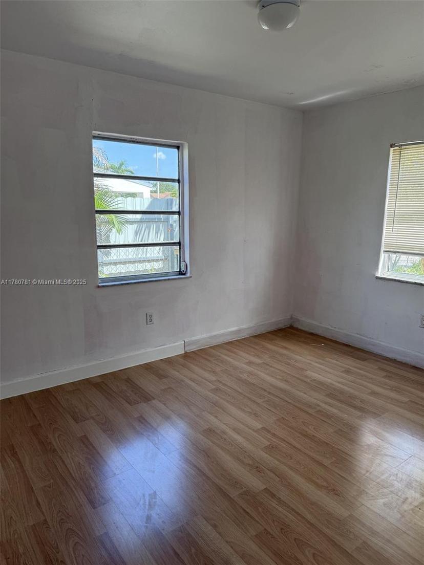Picture of 741 NE 2Nd Pl, Hialeah FL 33010