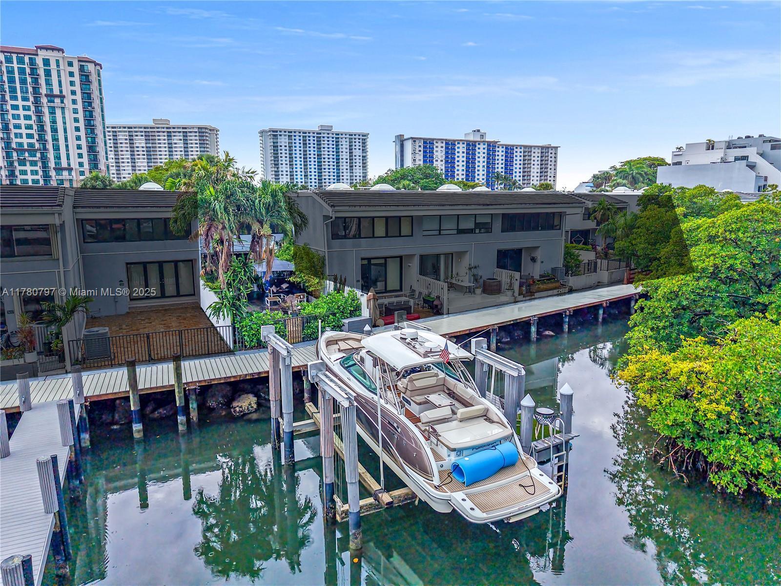 Picture of 311 Poinciana Dr # 801, Sunny Isles Beach, FL 33160