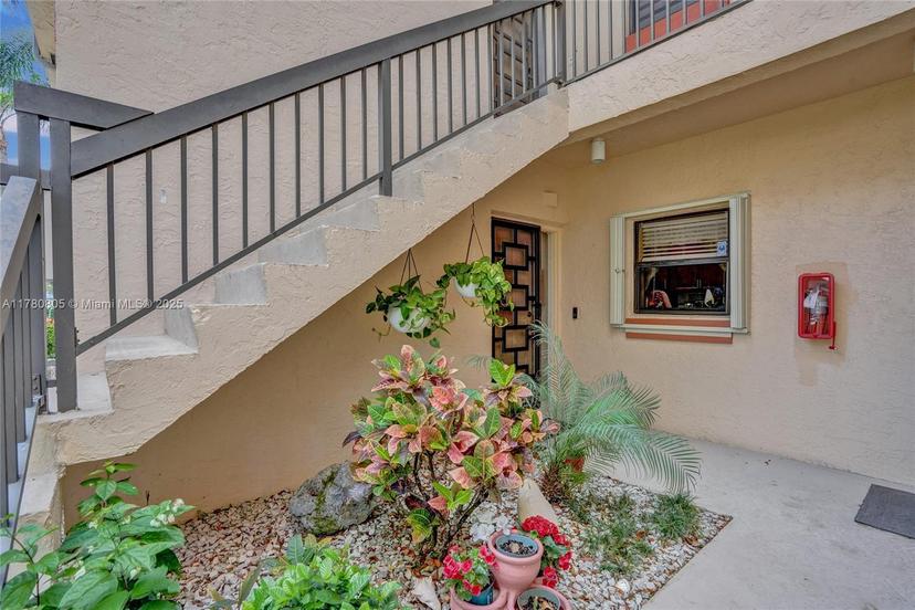 Picture of 4144 Carambola Cir S # 2142, Coconut Creek FL 33066