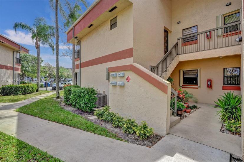Picture of 4144 Carambola Cir S # 2142, Coconut Creek FL 33066