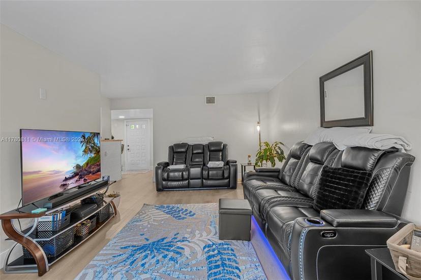 Picture of 9548 SW 140Th Ct # 9548, Miami FL 33186