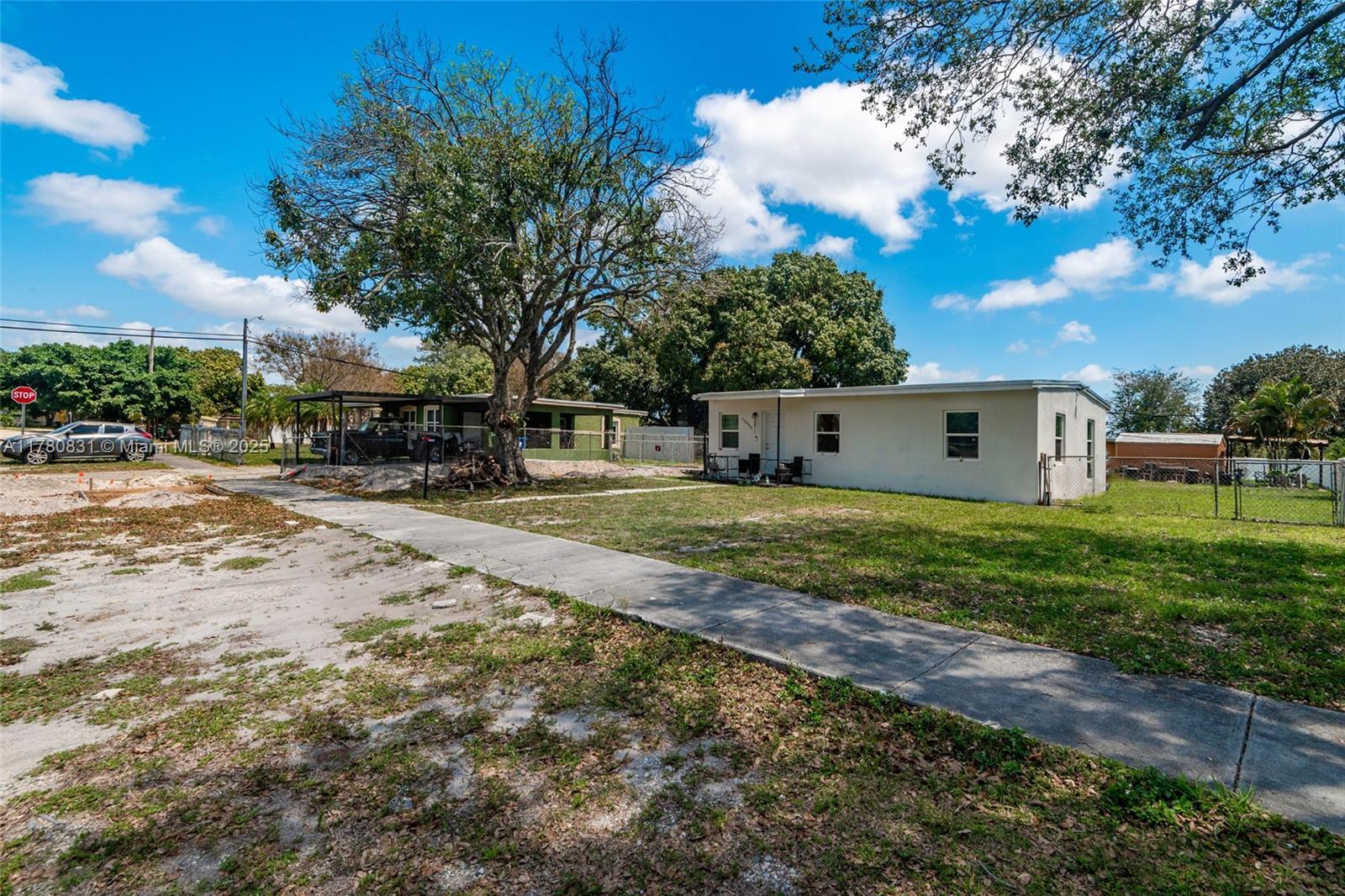 Picture of 15955 W Bunche Park Dr, Miami Gardens, FL 33054