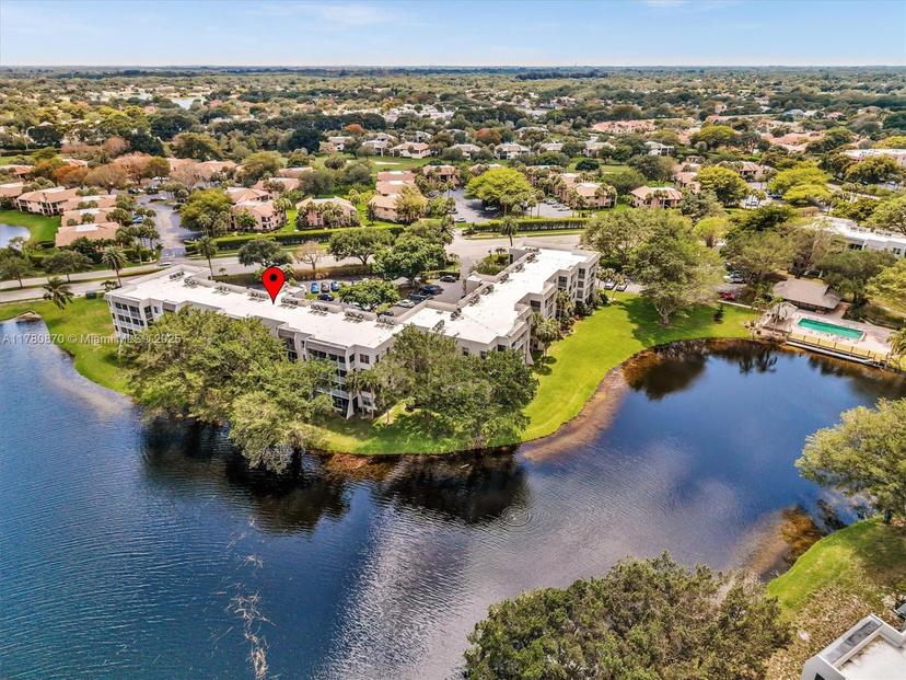 Picture of 9311 Orange Grove Dr # 301, Davie FL 33324