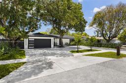 Picture of 20335 NE 20Th Ct, Miami, FL 33179
