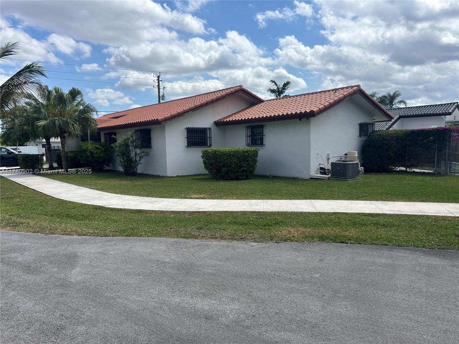 Picture of 12700 SW 37Th St, Miami, FL 33175