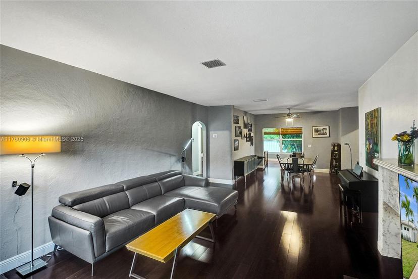 Picture of 1450 Marseille Dr, Miami Beach FL 33141