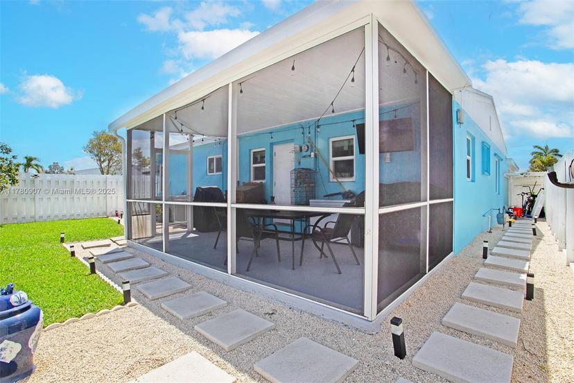 Picture of 5424 NE 3Rd Ter, Oakland Park FL 33334