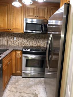 Picture of 13728 SW 149Th Cir Ln # 48, Miami, FL 33186