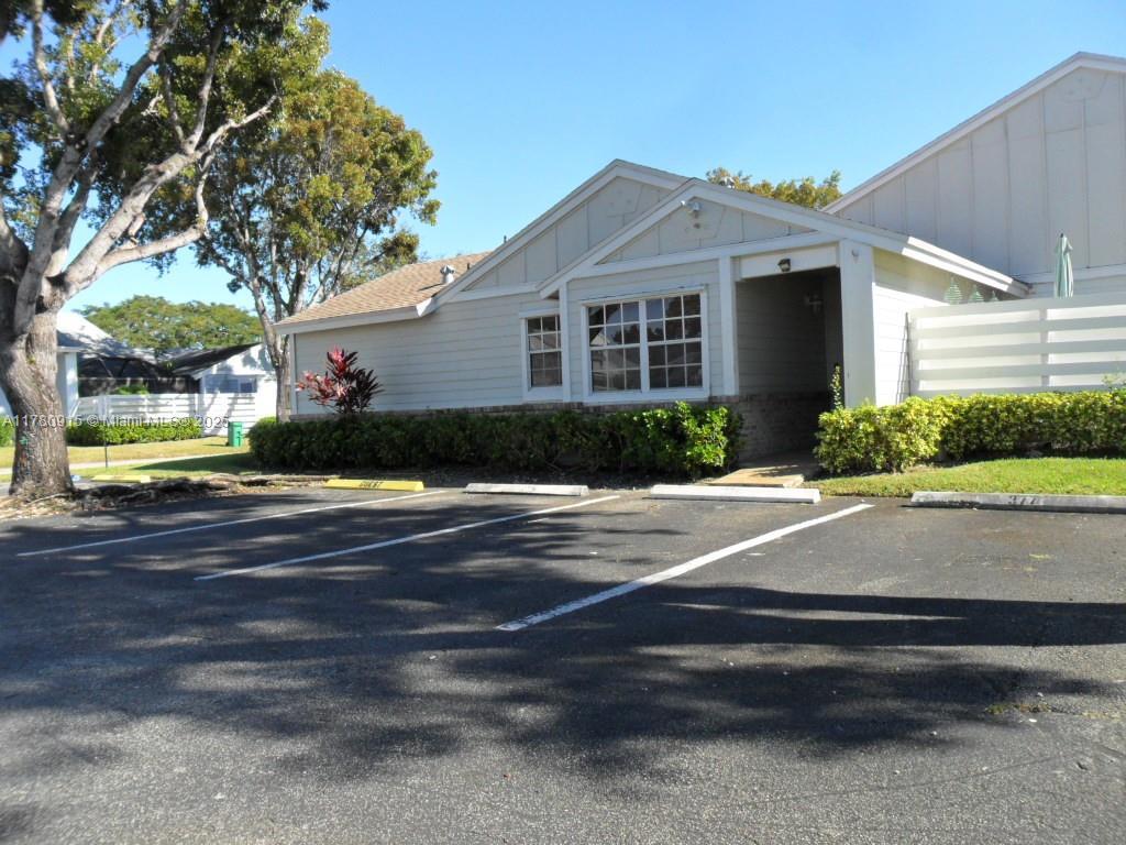 Picture of 13728 SW 149Th Cir Ln # 48, Miami, FL 33186