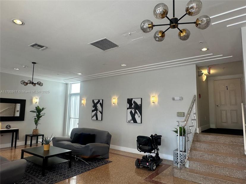 Picture of 7326 Collins Ave # 105, Miami Beach FL 33141
