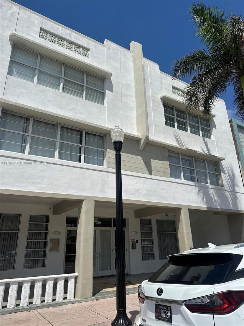 Picture of 7326 Collins Ave # 105, Miami Beach FL 33141