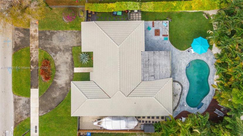 Picture of 425 NE 114Th St, Miami FL 33161