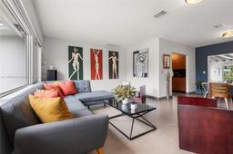 Picture of 425 NE 114Th St, Miami, FL 33161